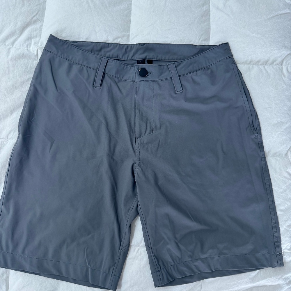 Zella, 32, Slate grey shorts
